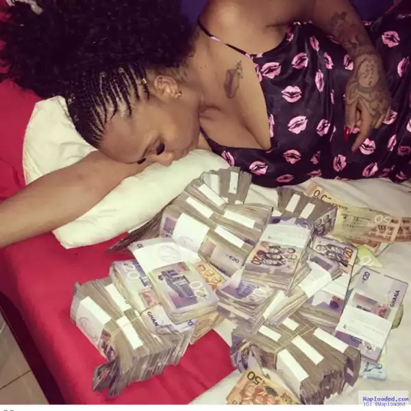 Photo: Actress Princess Pemu Poses With Wads Of Ghanaian Money